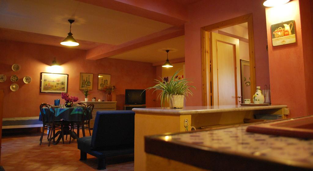 Case Vacanze Fossanave Santa Tecla Room photo